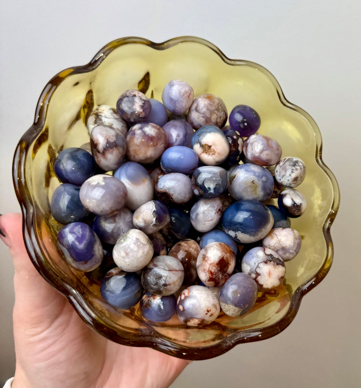 Dyed flower agate tumbles