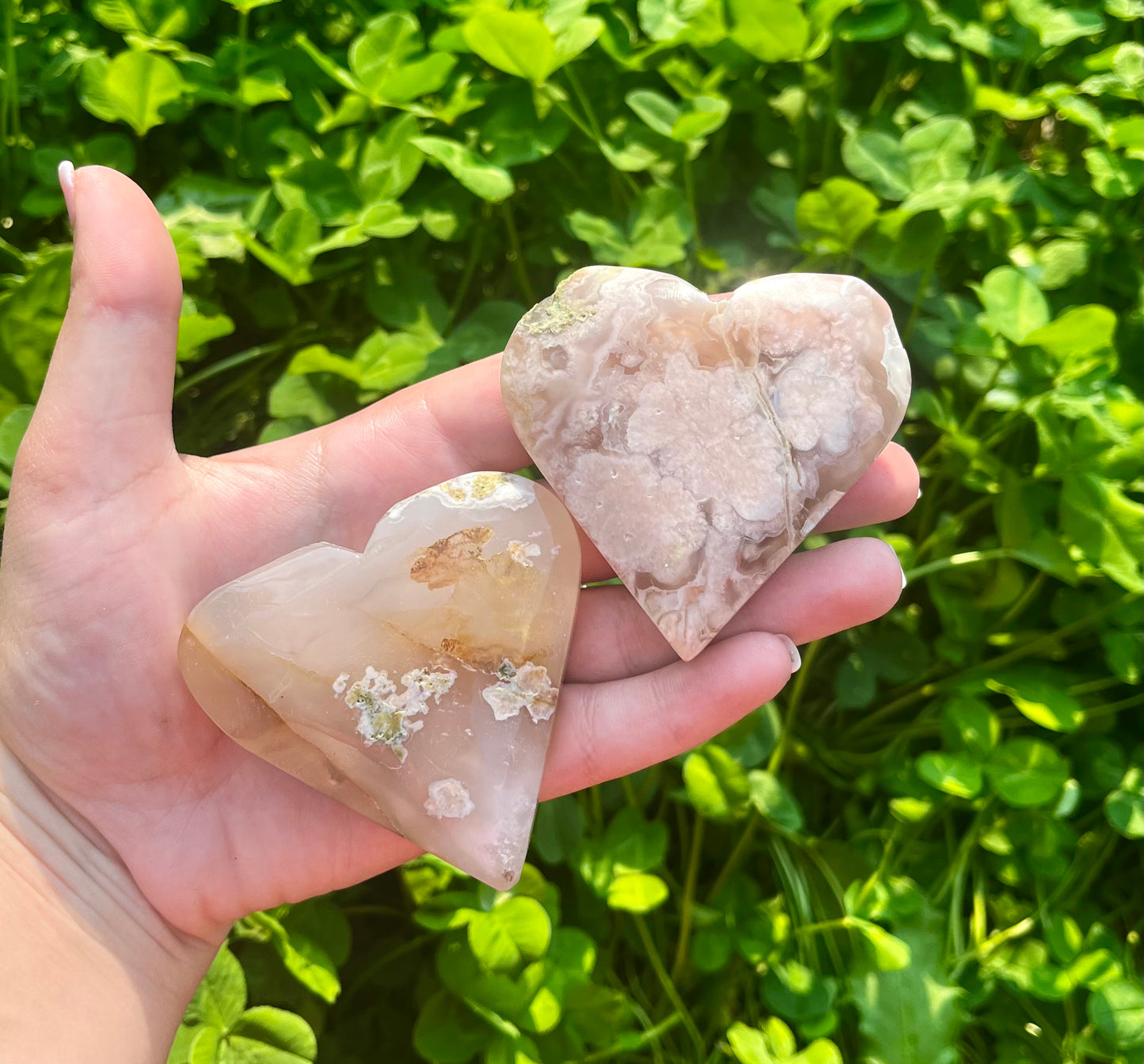 Flower agate heart carvings