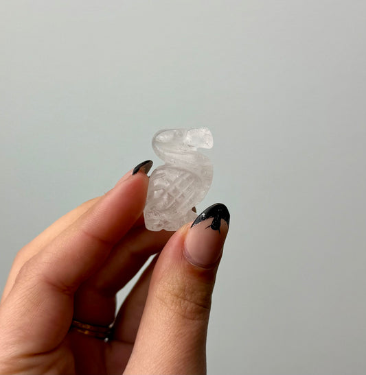Quartz dodo bird carving