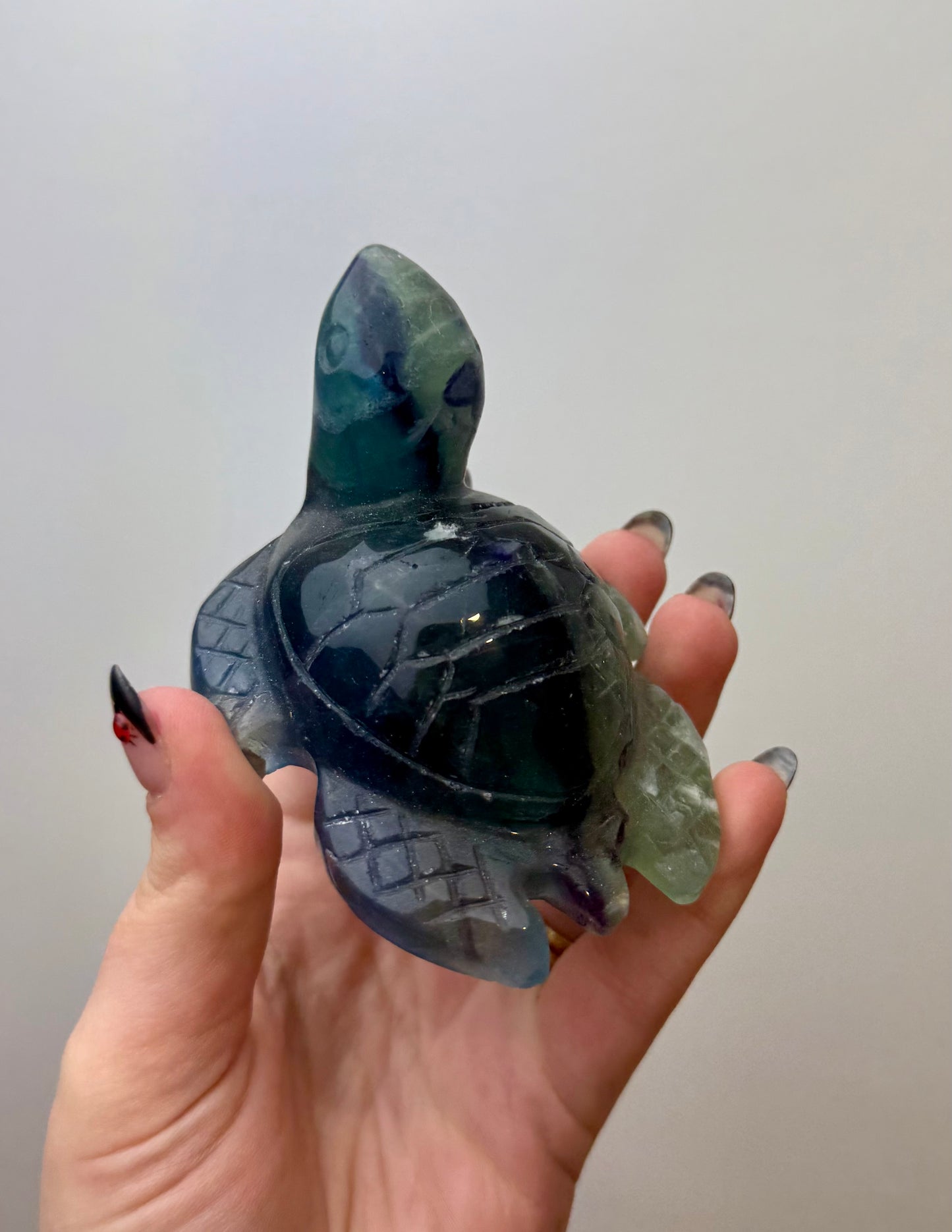Fluorite sea turtle carving