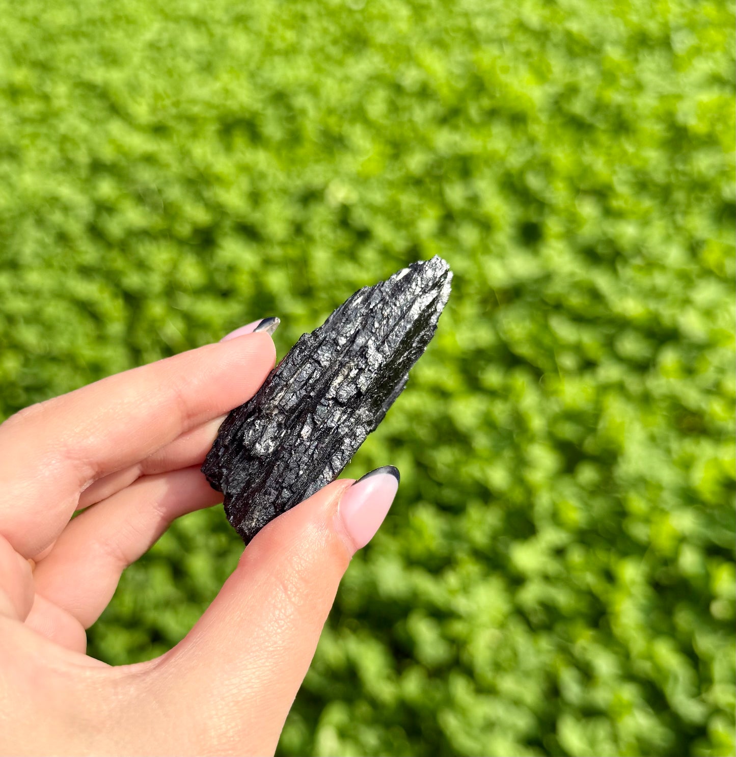 Black tourmaline raw
