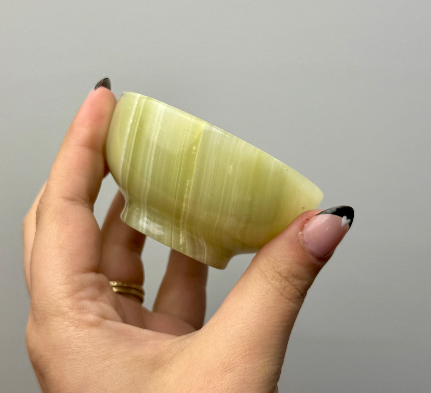 “Green onyx” green calcite bowl