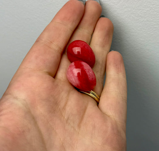 Dyed quartz mini eggs