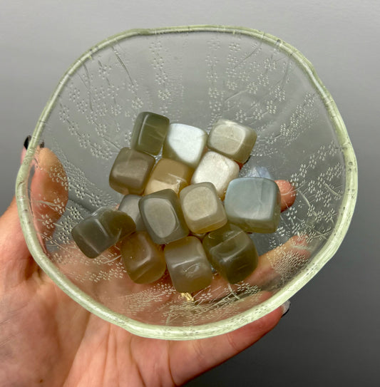 Green moonstone garnierite cubes