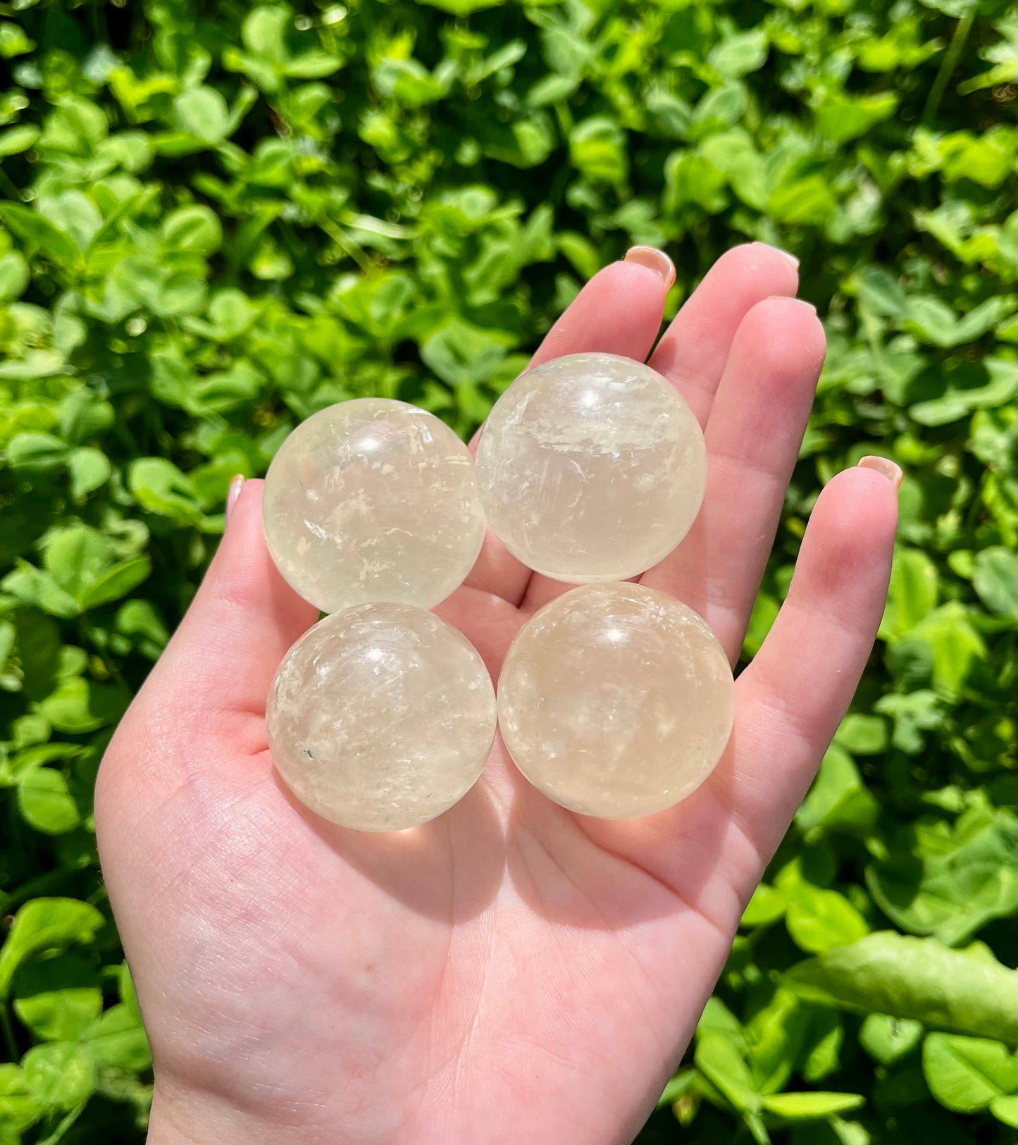 Optical calcite spheres