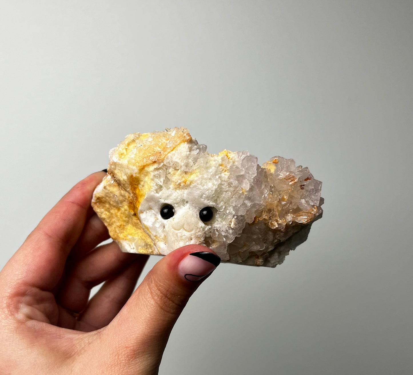 Quartz cluster crystal pet