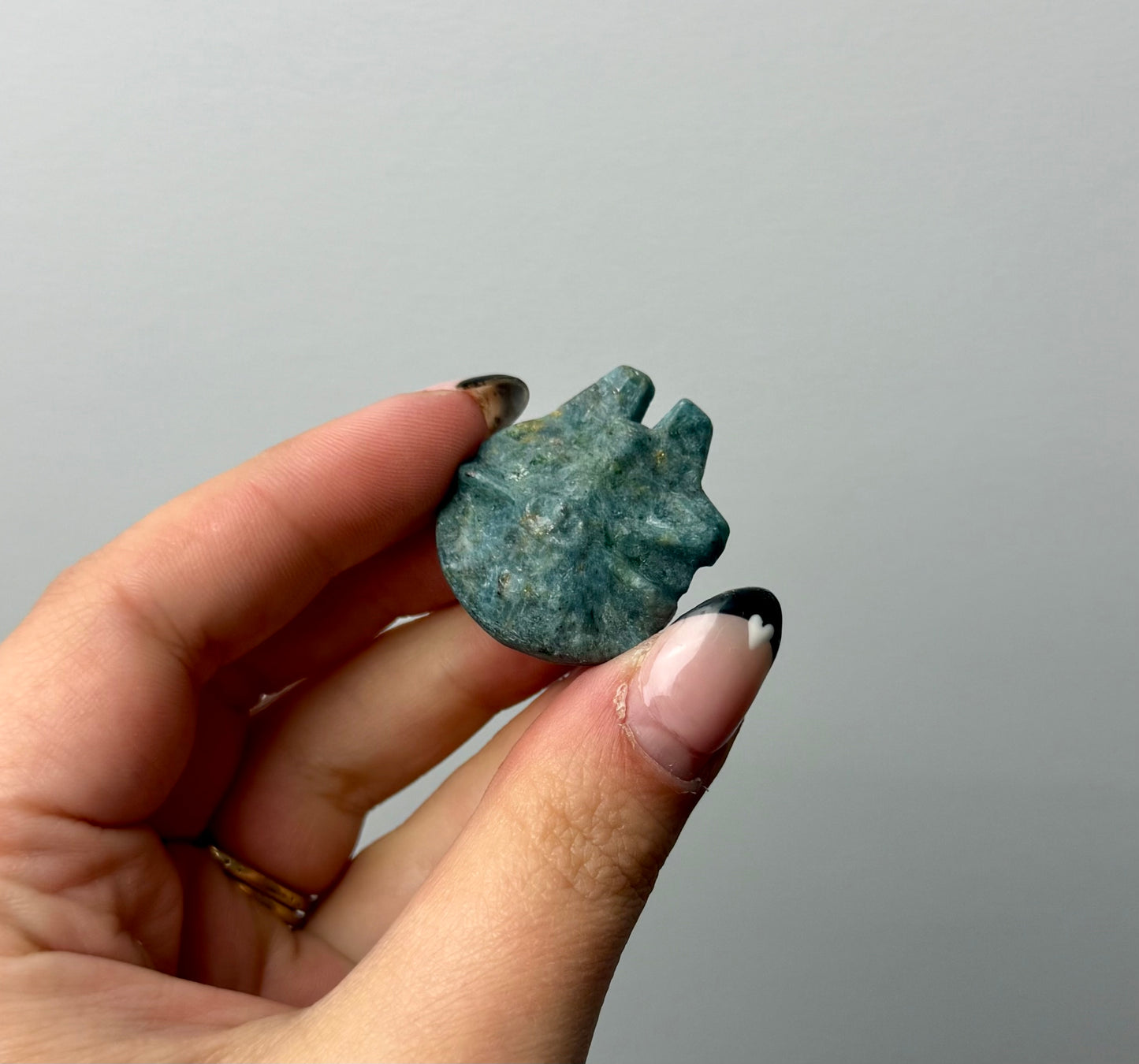 Fuchsite millennium falcon carving ￼