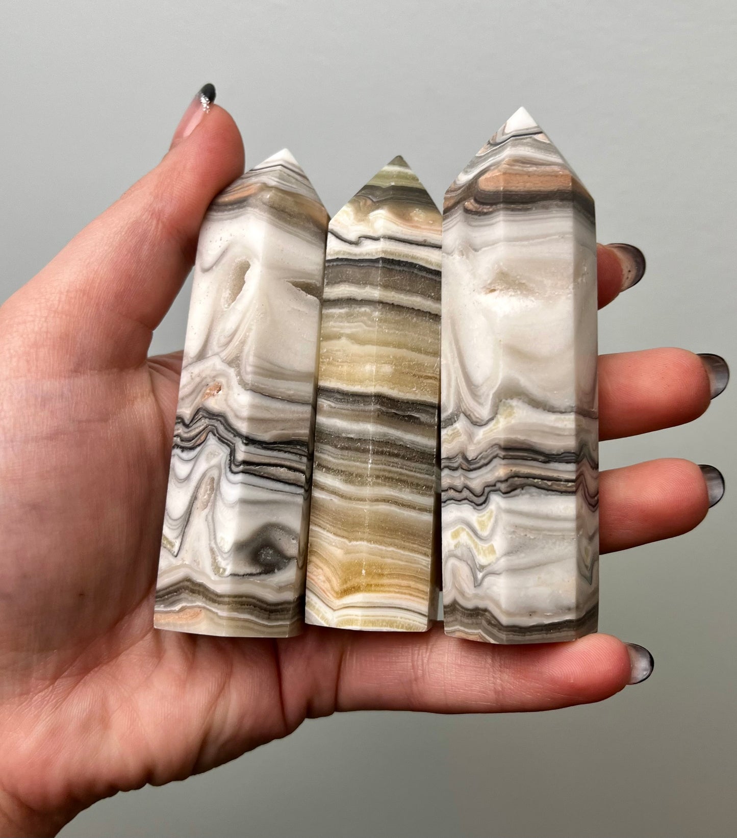 Zebra calcite towers