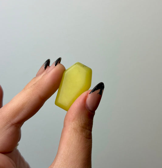 Lemon jade coffin carving