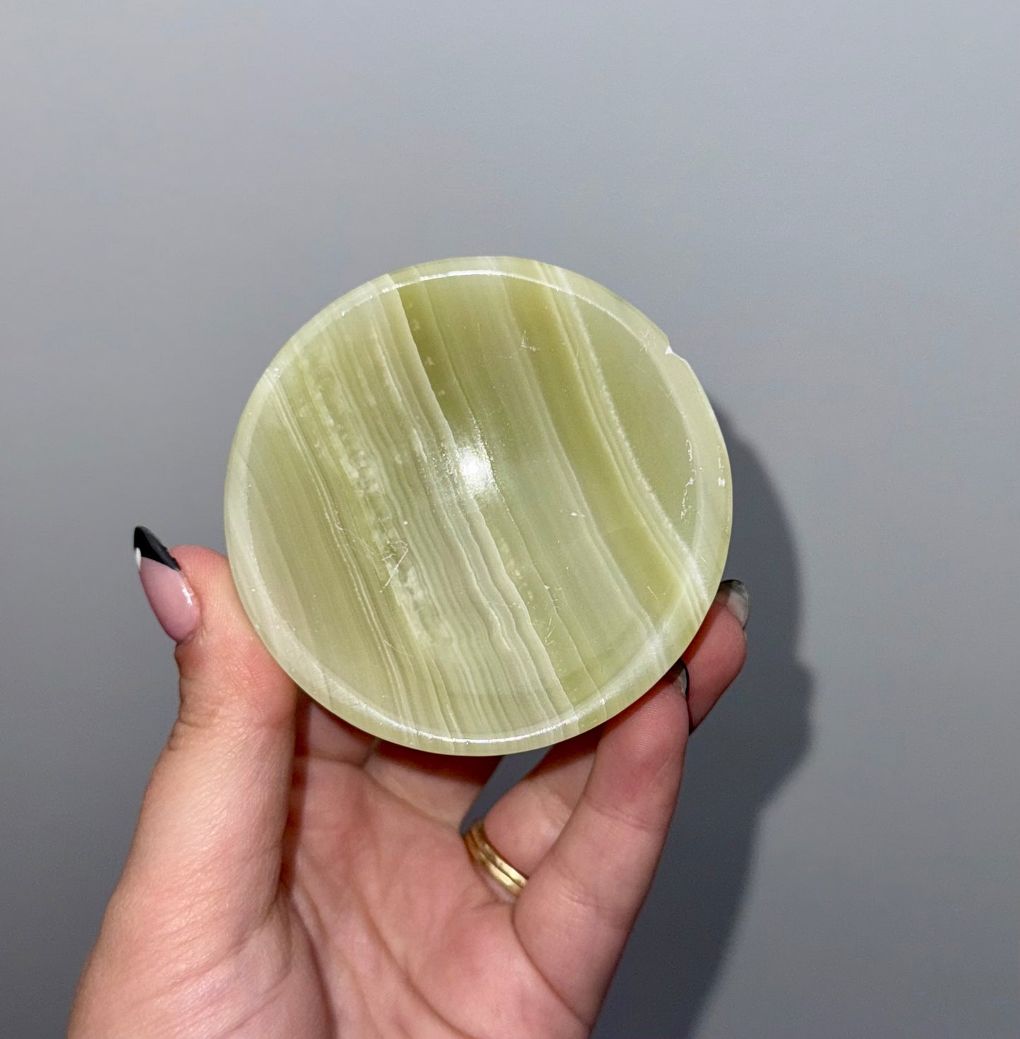 “Green onyx” green calcite bowl