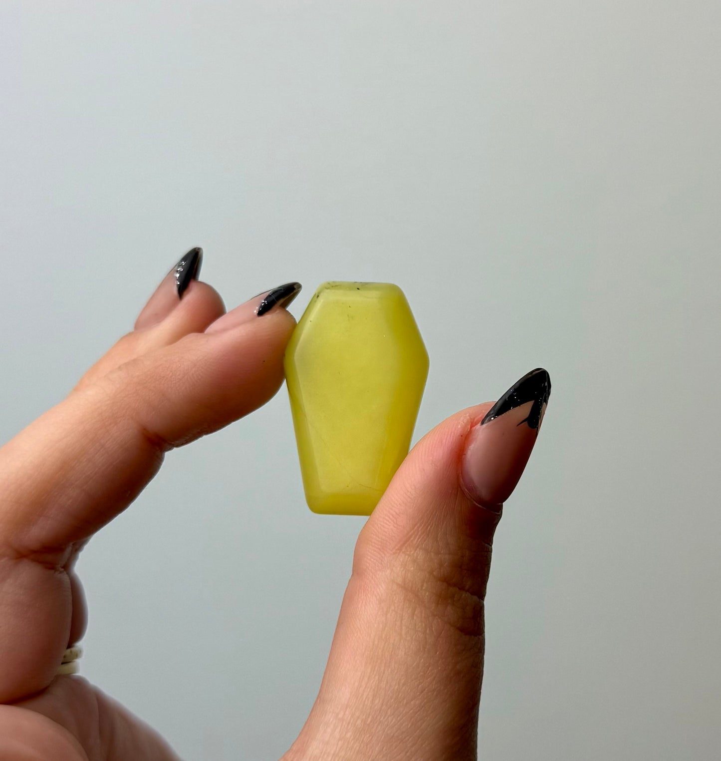 Lemon jade coffin carving