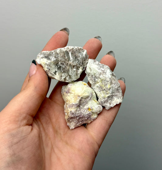 Lepidolite raws