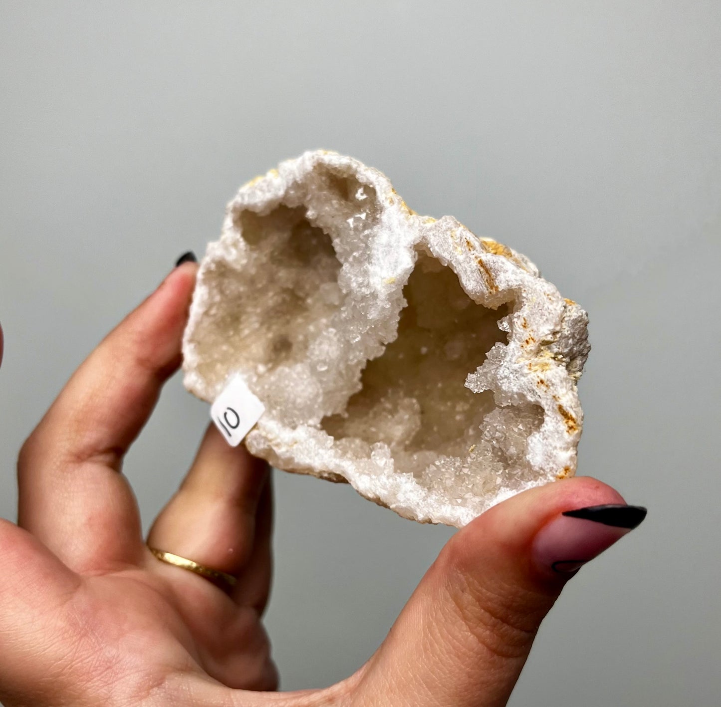 Quartz geode