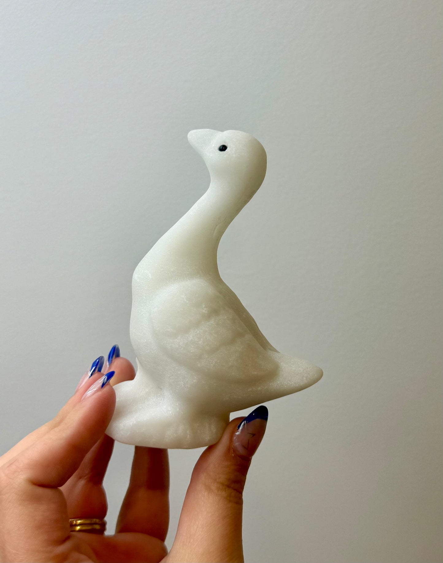 White jade goose carving