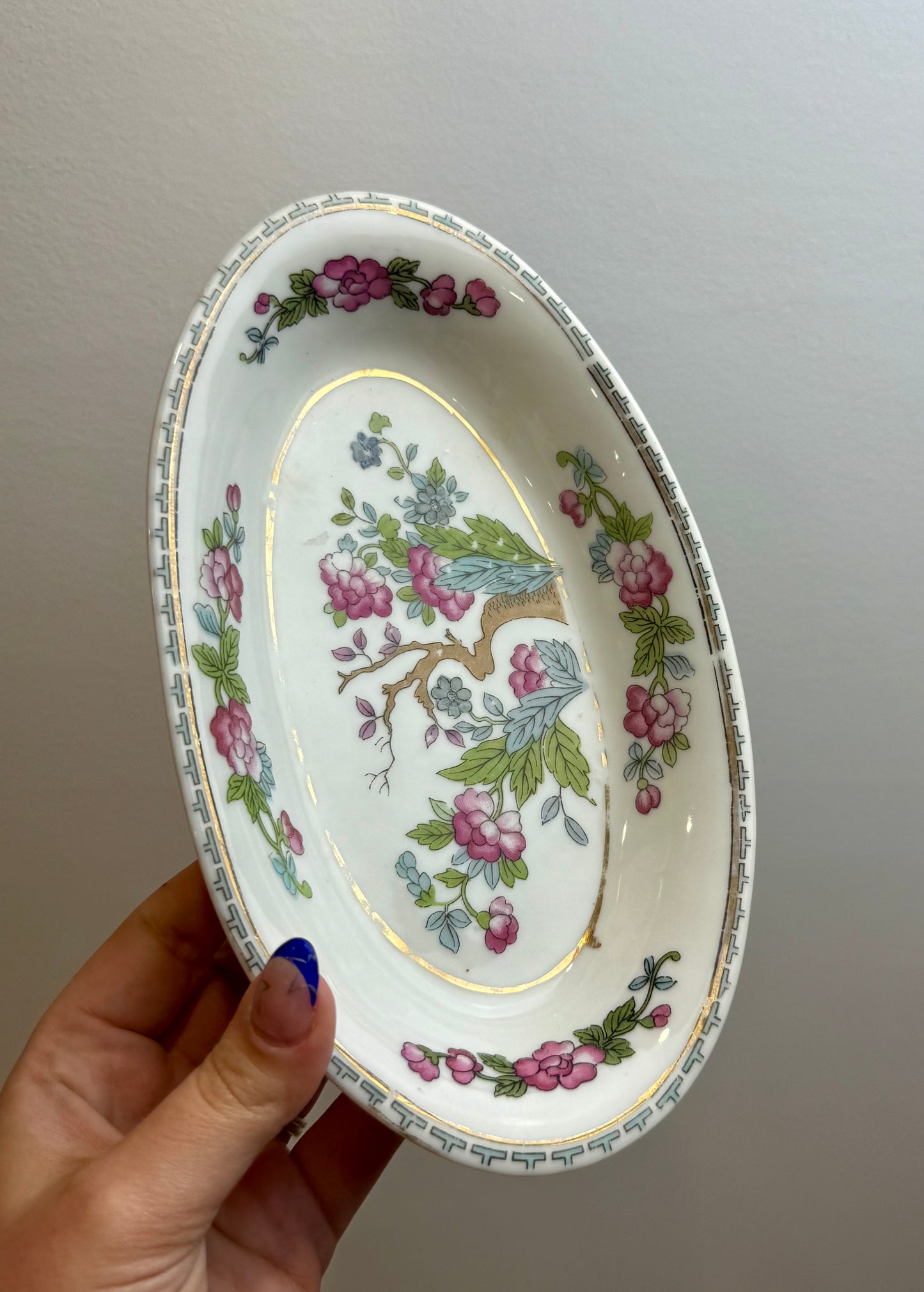 Beautiful dish/tray thrifted find