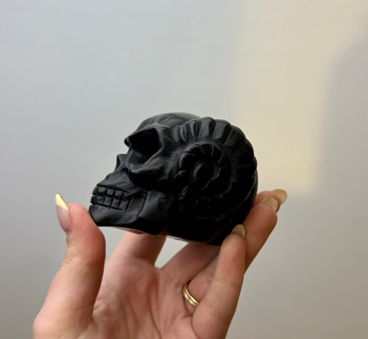 Obsidian ram horn pumpkin skull carving