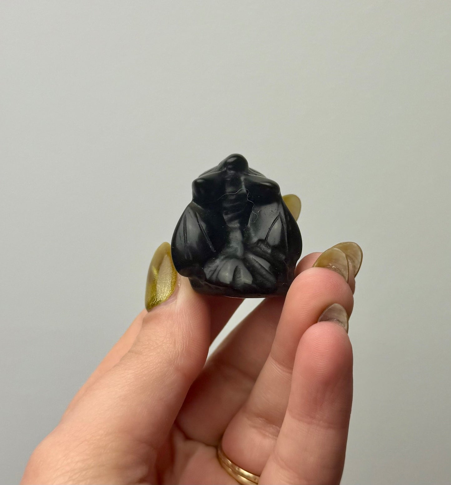 Toothless dragon carving