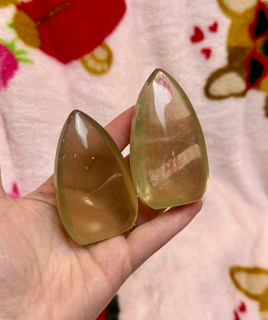 Heat treated citrine tear freeforms