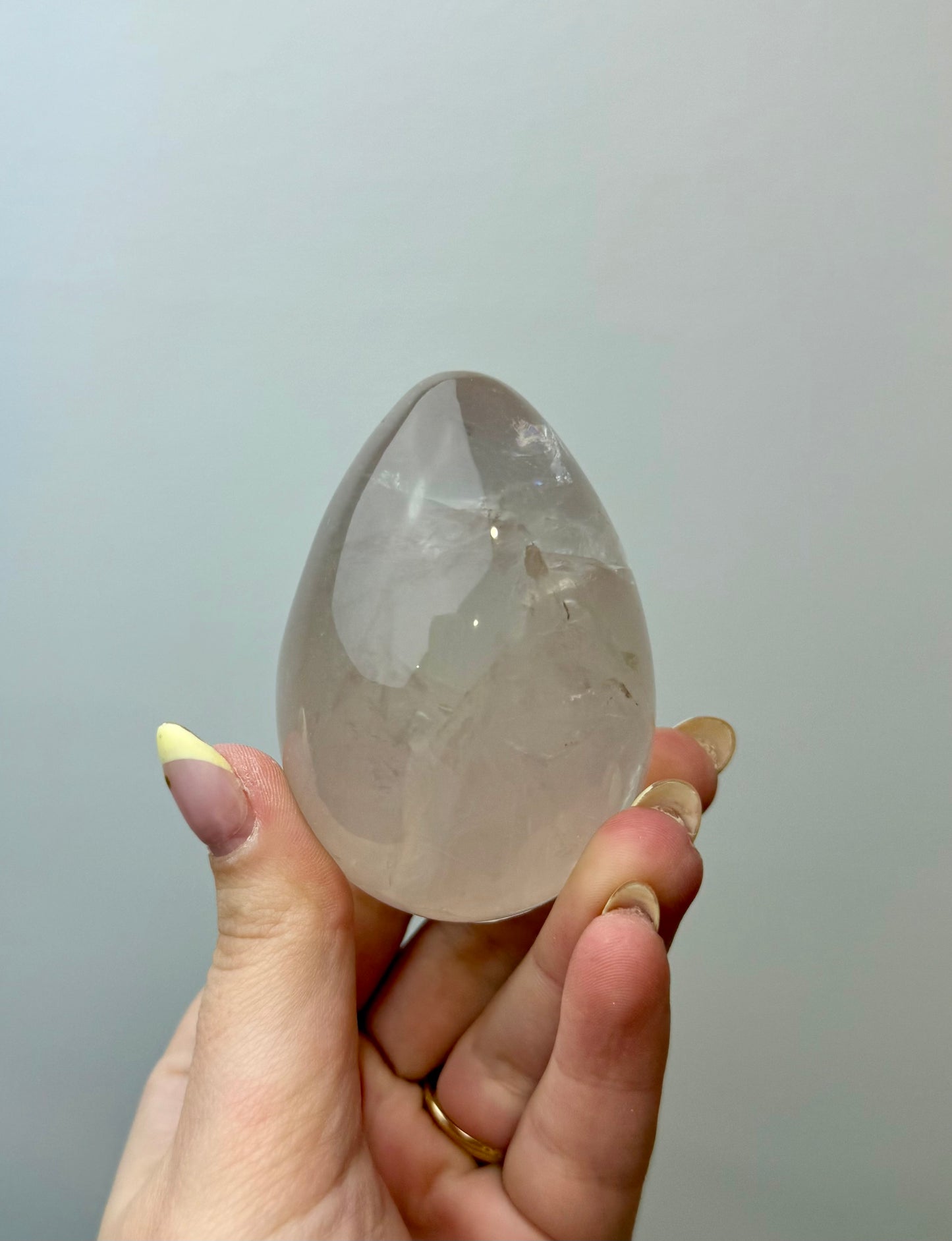 Light rose quartz egg A