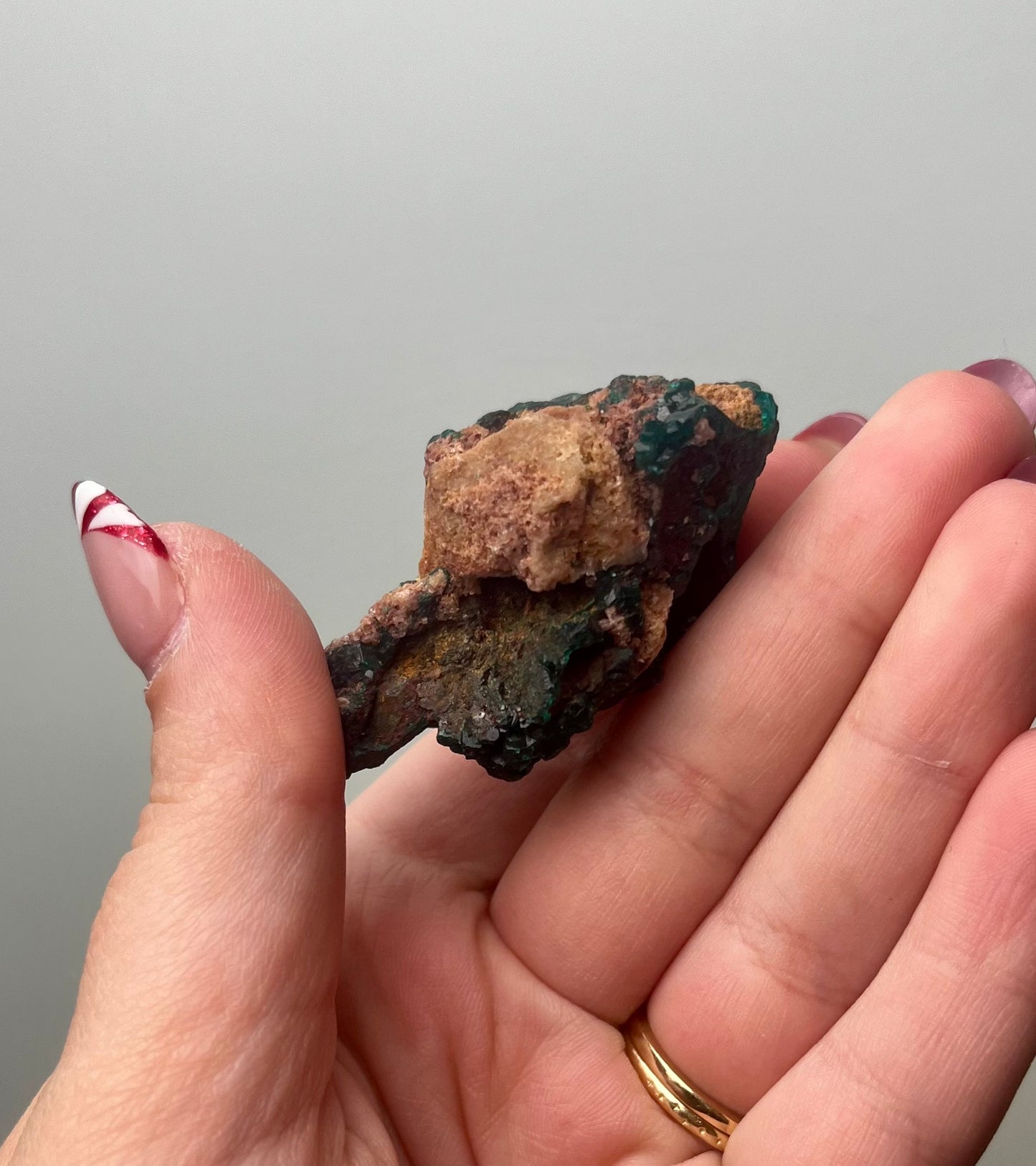 Dioptase specimen