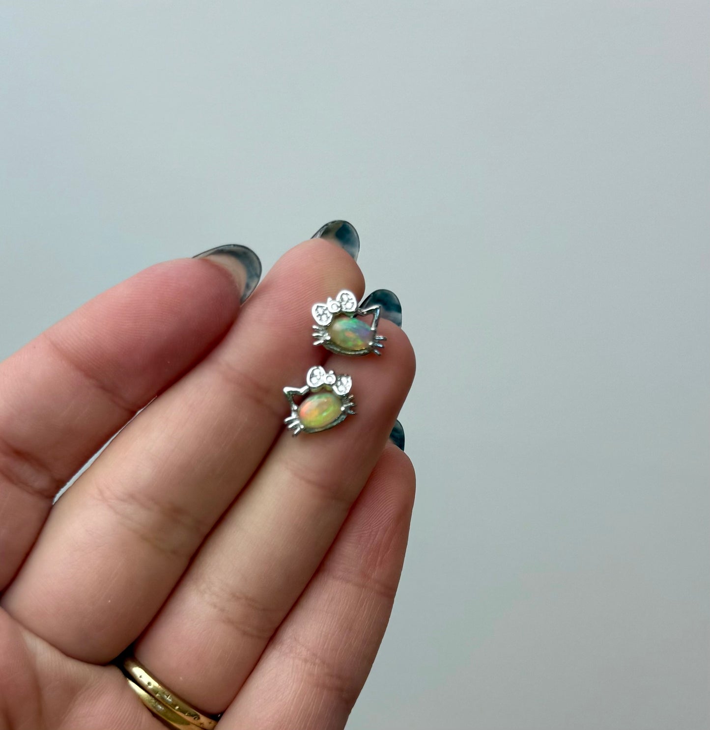 Hello kitty opal earrings