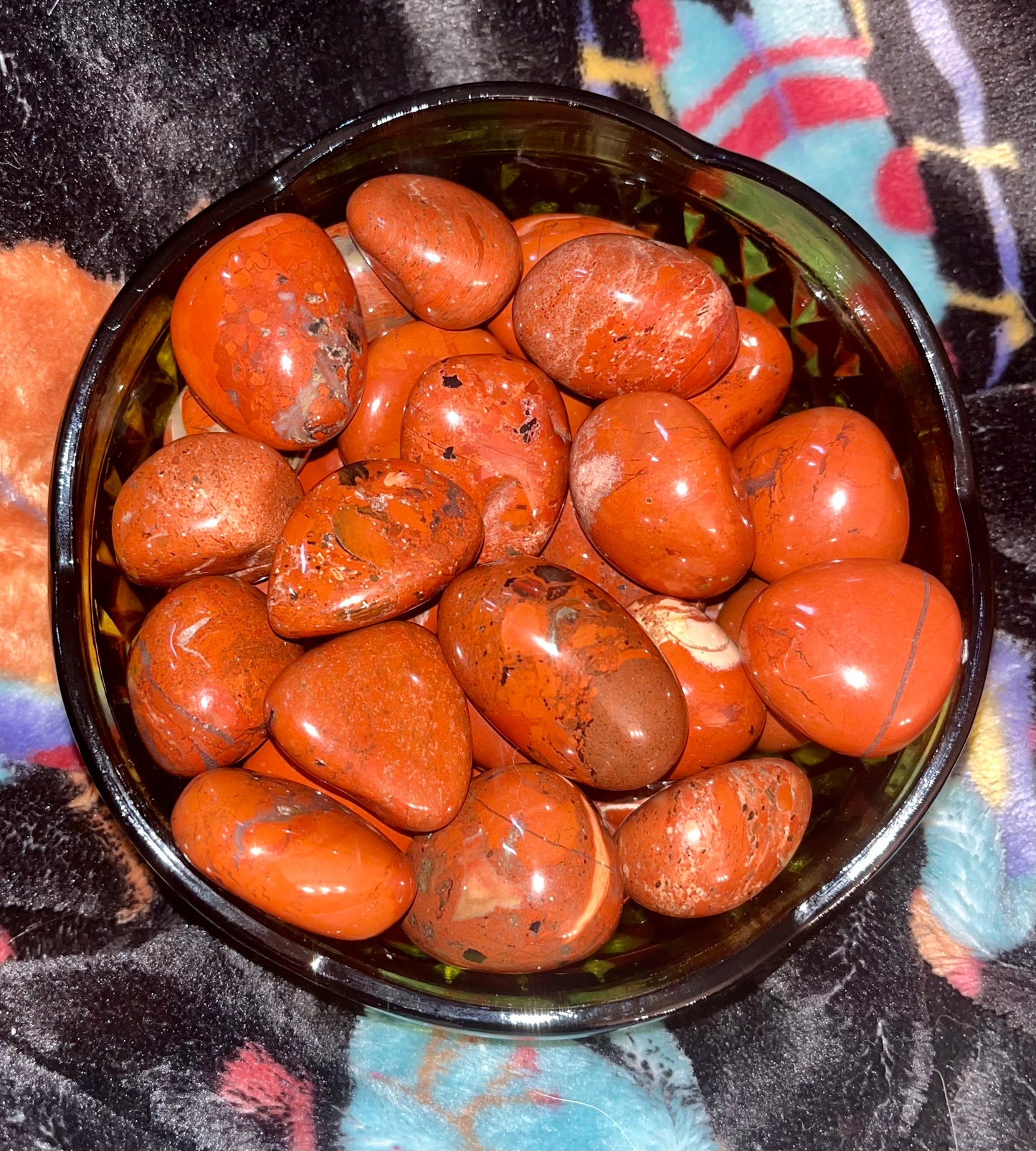 Red jasper tumbles