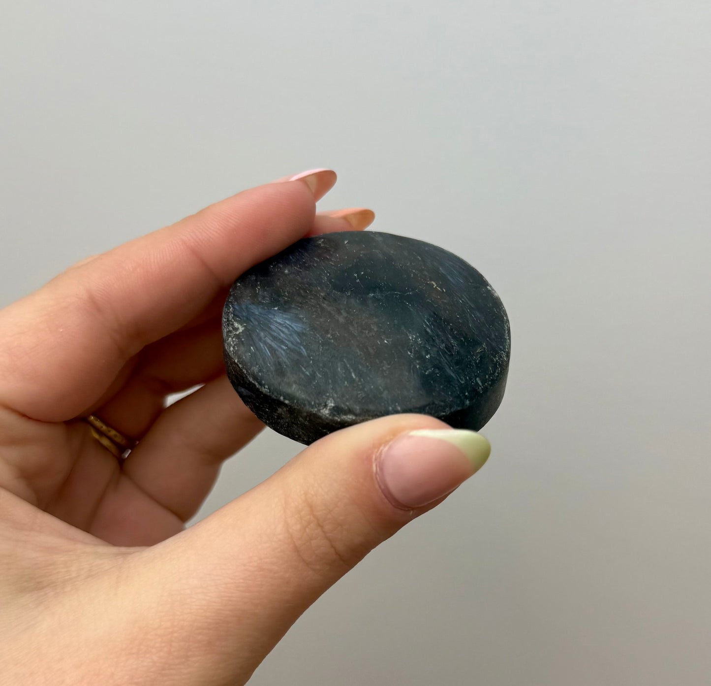 Arfvedsonite/Firework stone palmstones