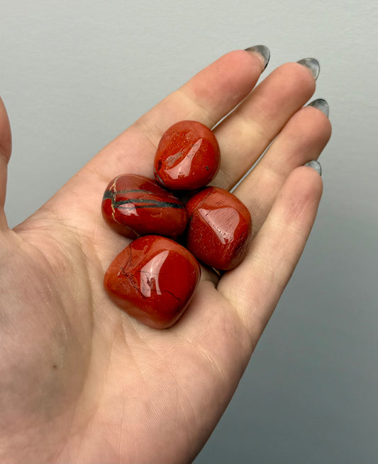 Red jasper tumbles