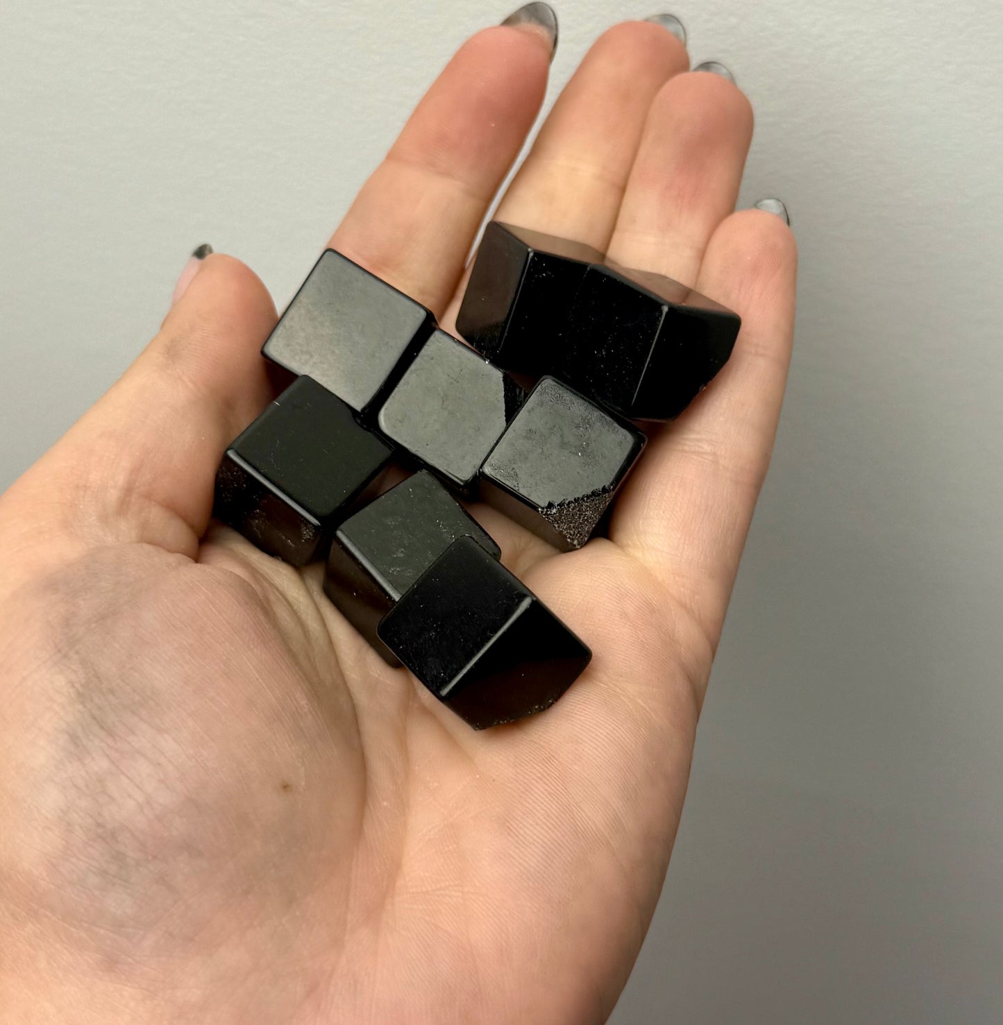 Obsidian cubes