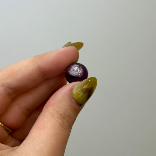 Gem lepidolite/purple mica cabochon carving