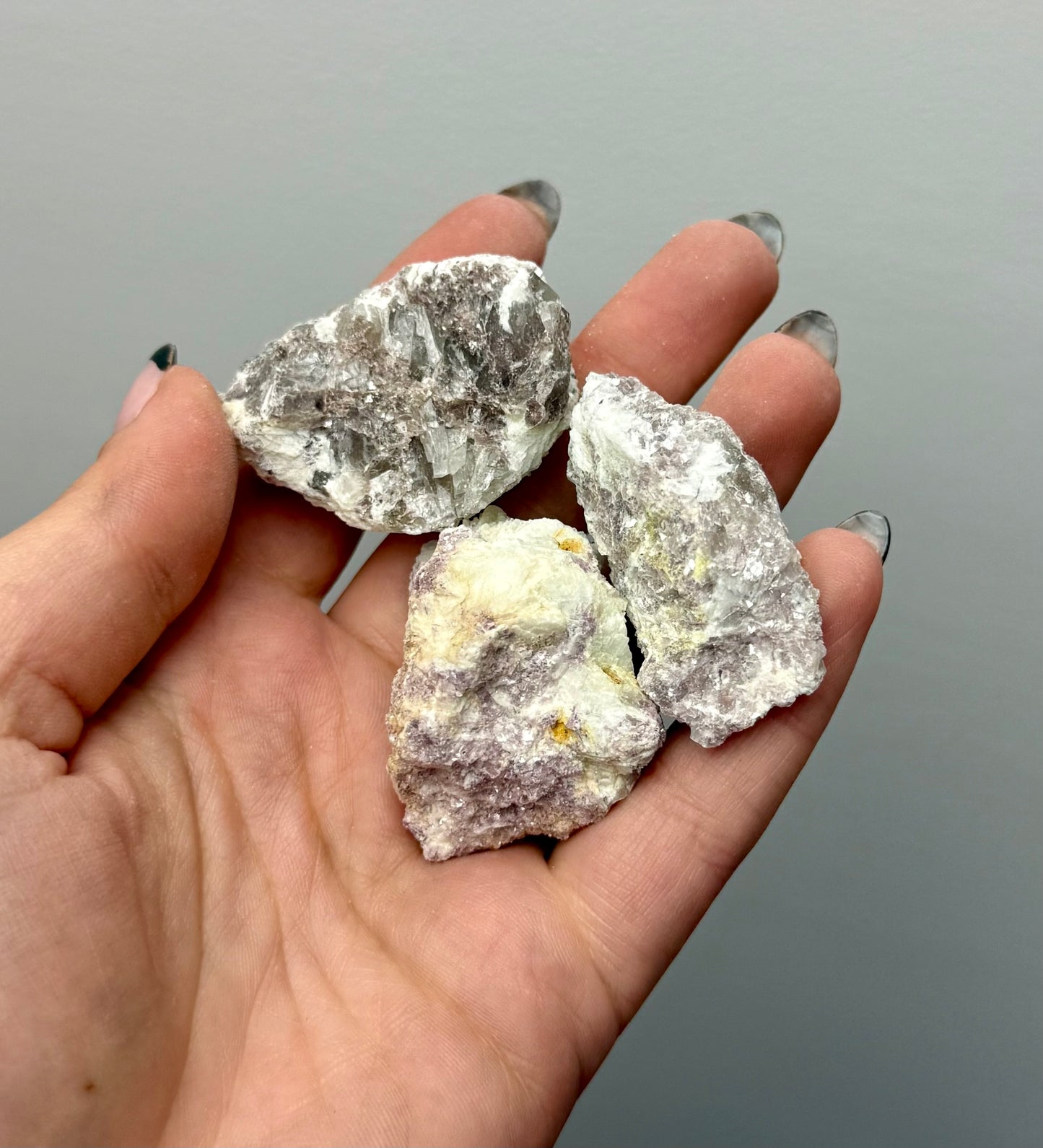 Lepidolite raws
