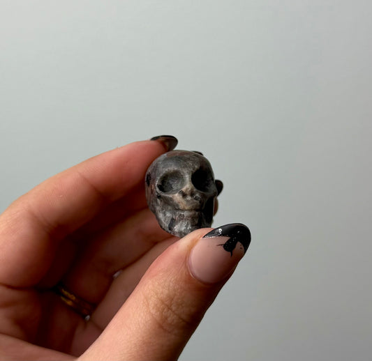 Yooperlite skull carving