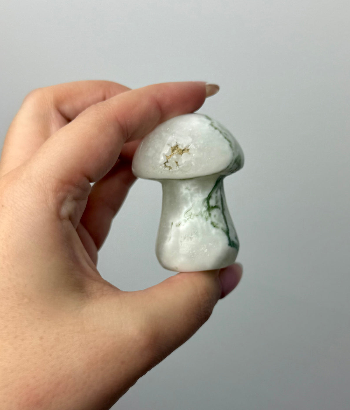Moss agate mushroom carving