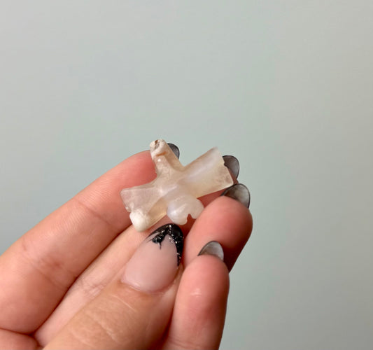 Flower agate dragonfly carving