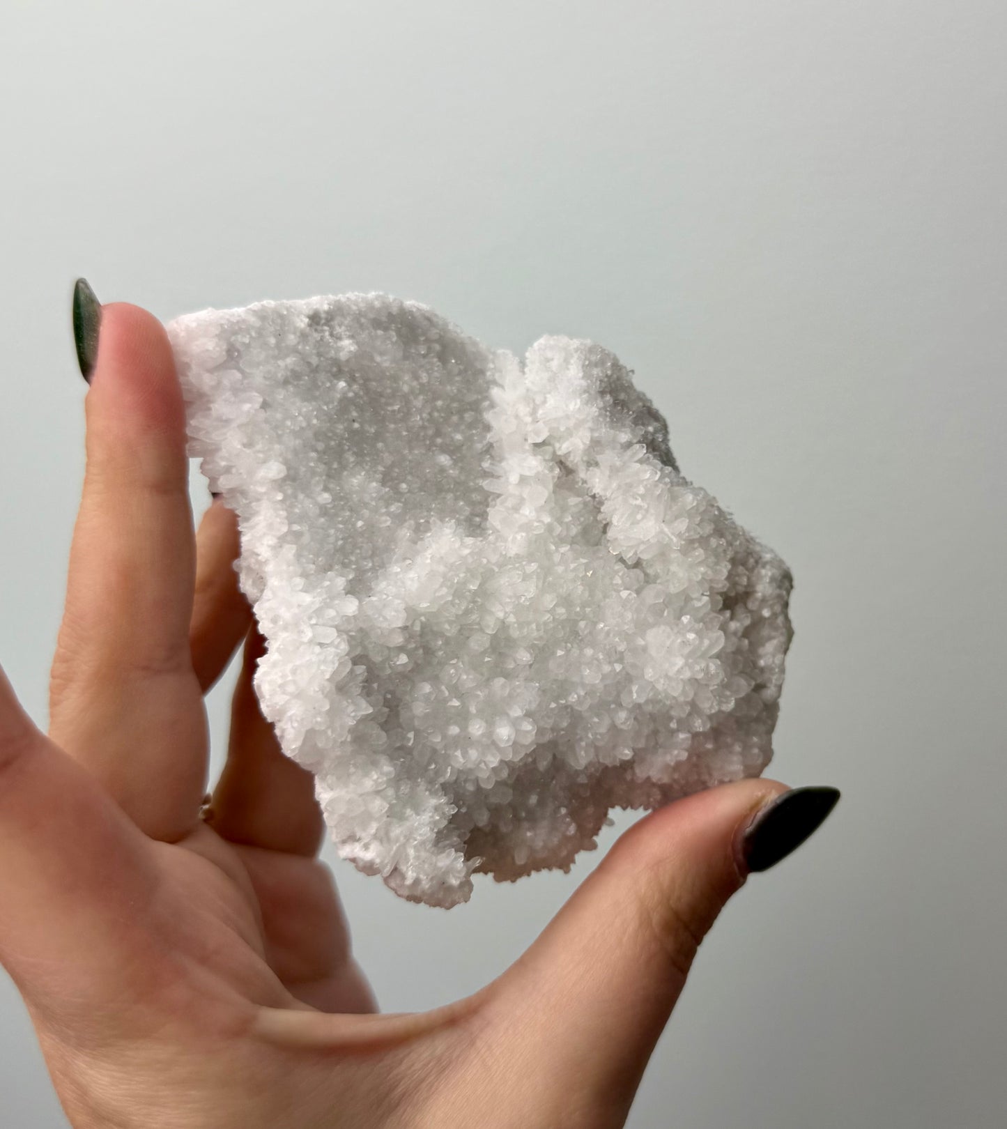 White quartz cluster