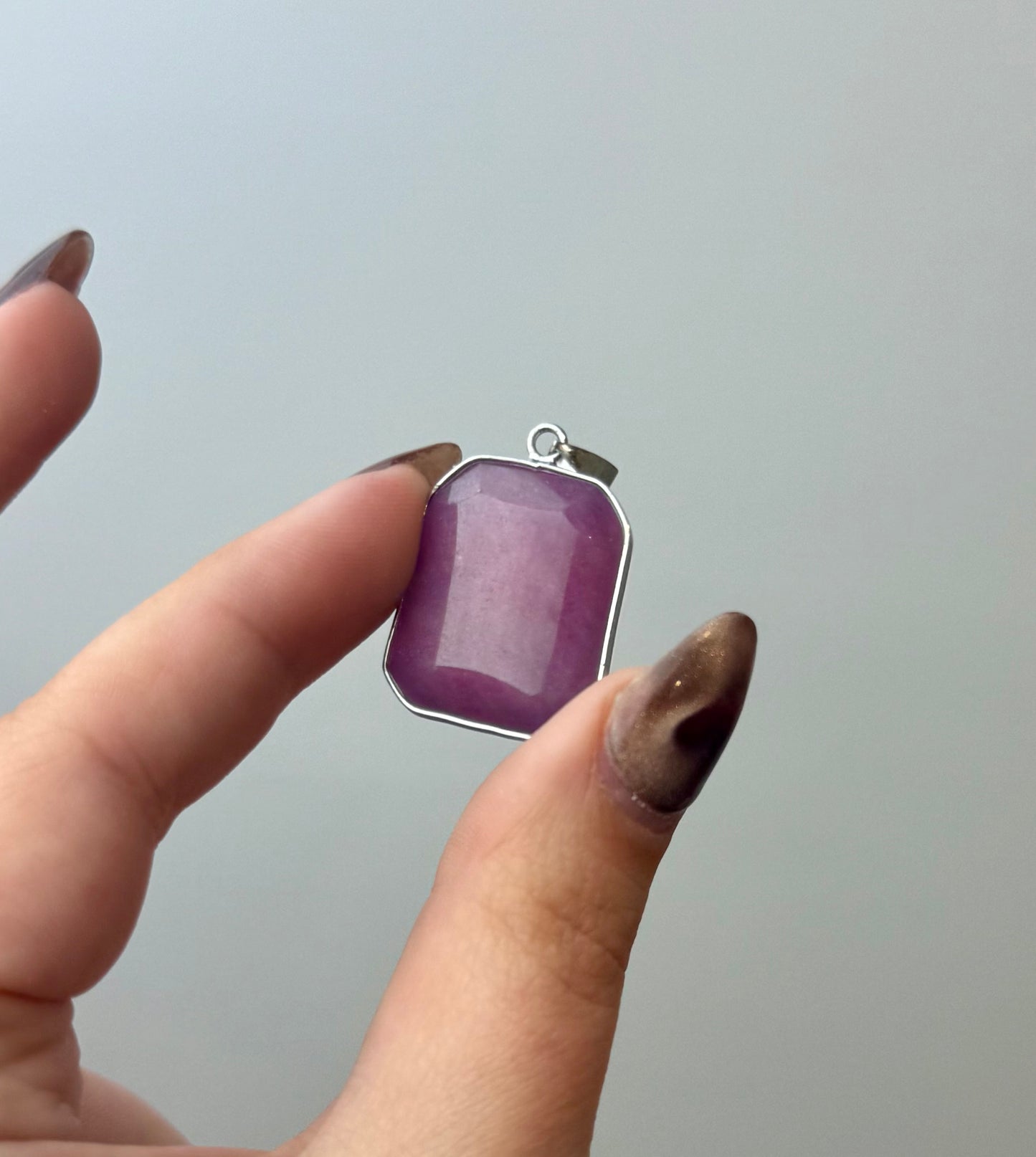 Purple/lavender rose quartz pendant