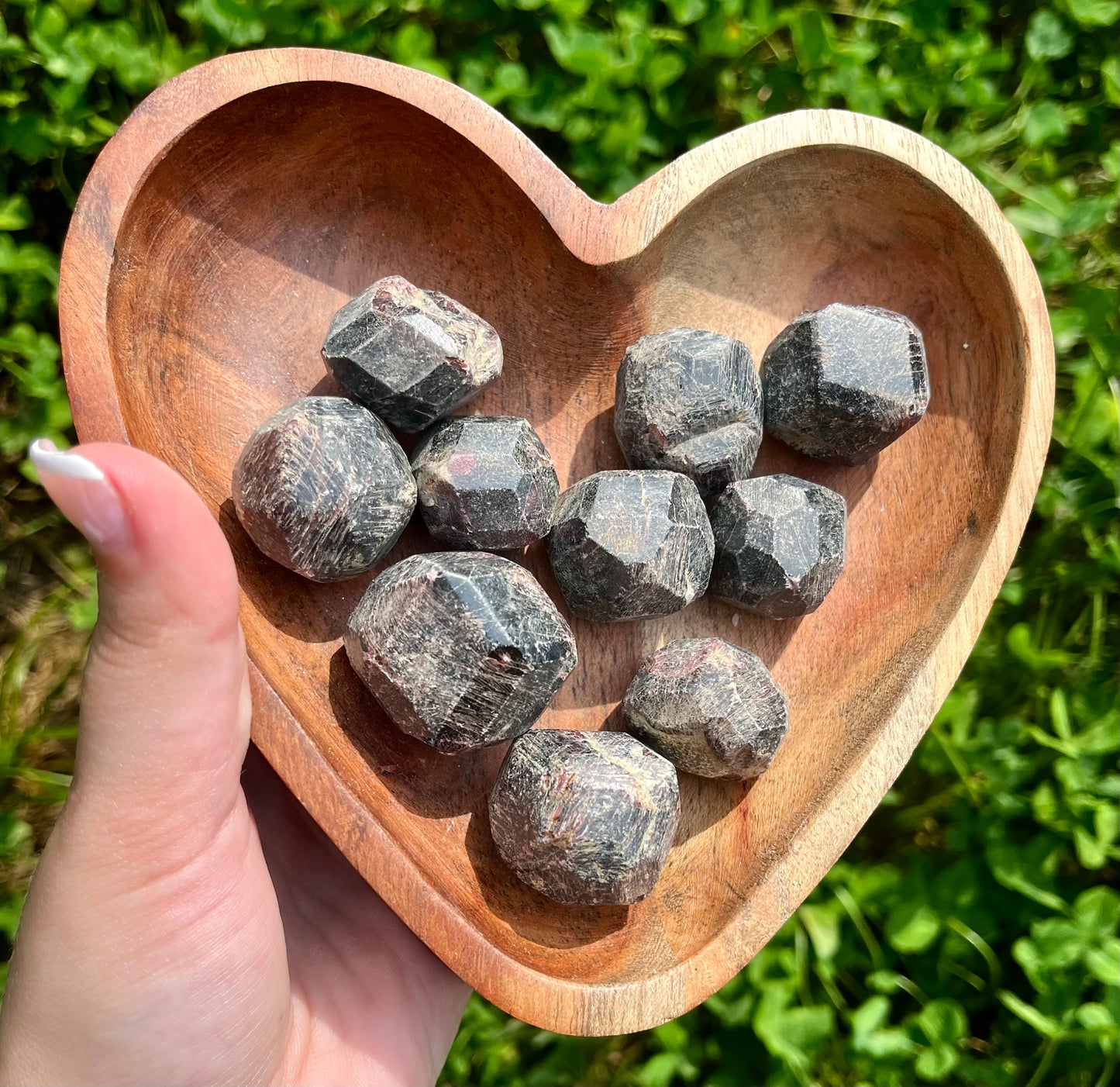 Rough garnet raw chunks