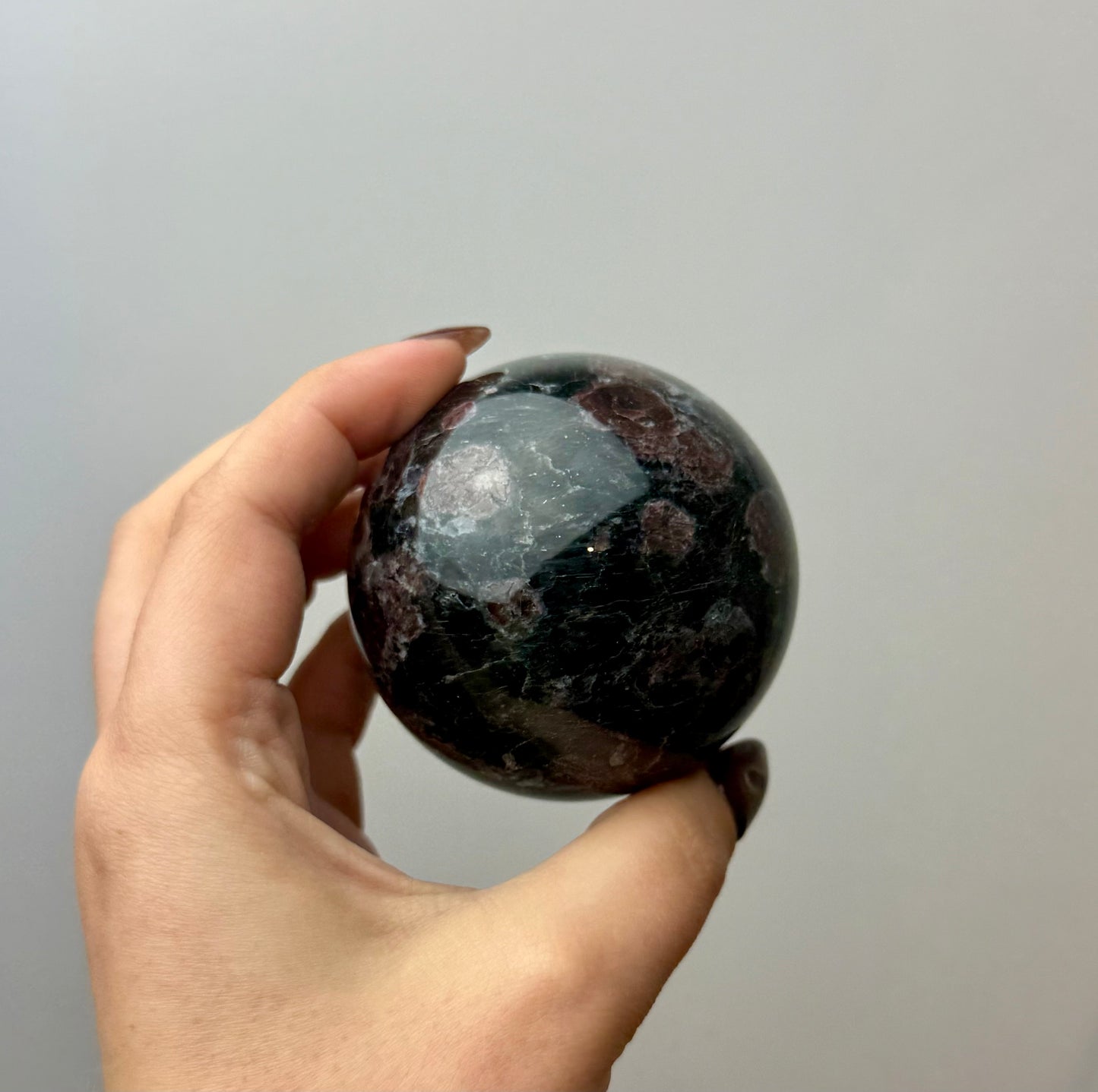 Garnet sphere