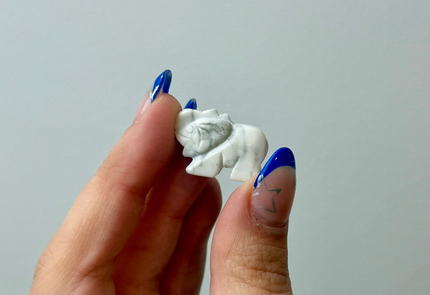 Howlite elephant carving