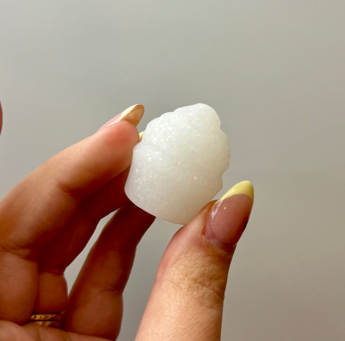 White jade cupcake carving