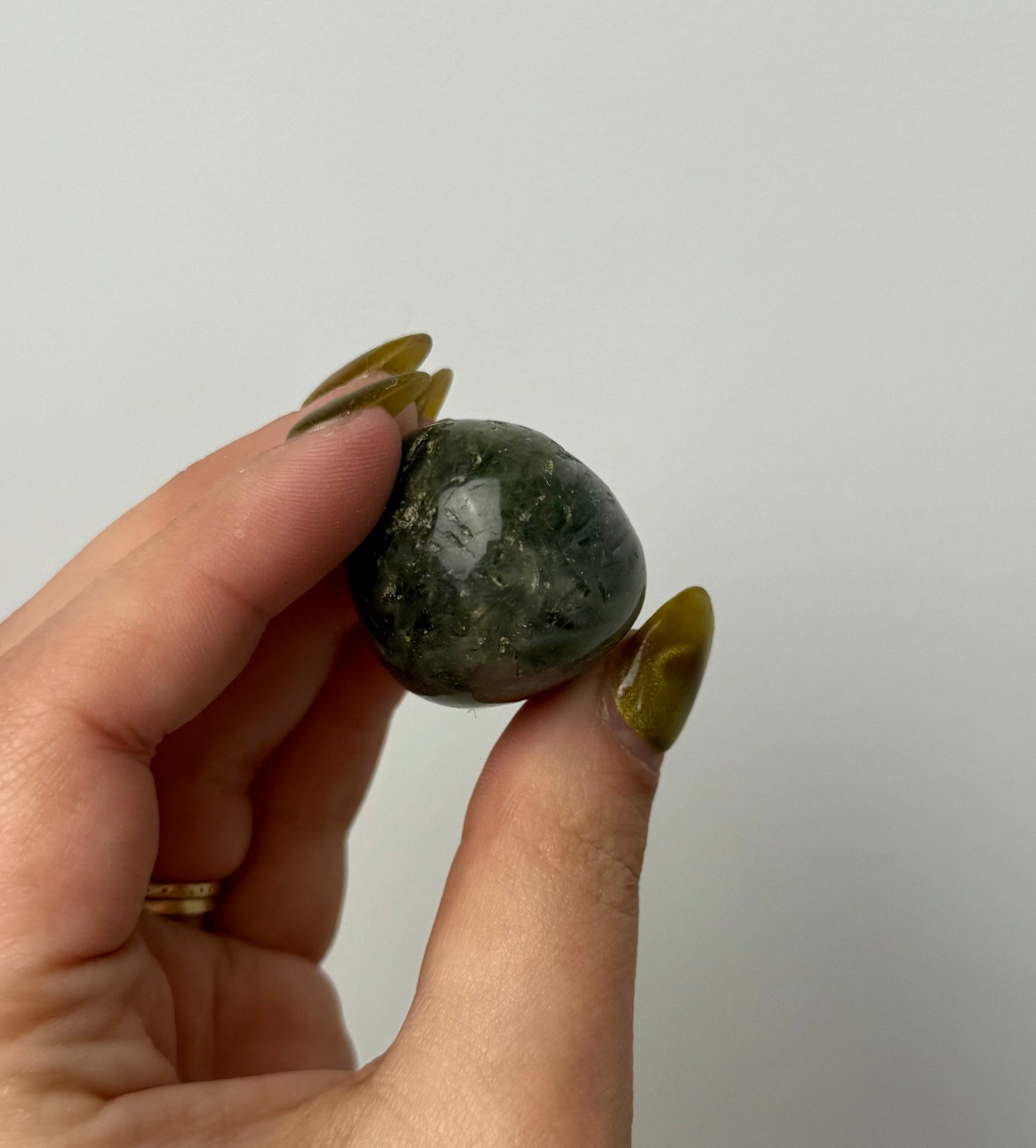 Green rutile quartz tumble