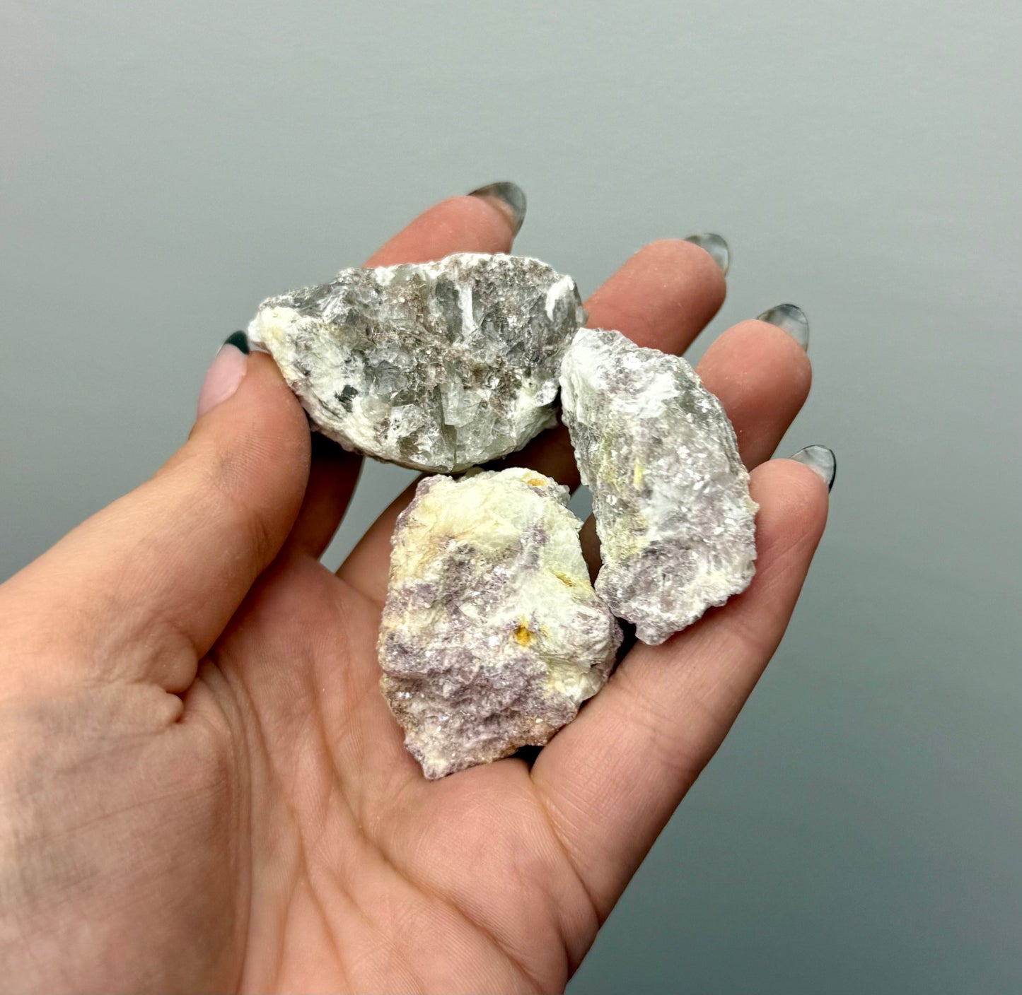 Lepidolite raws