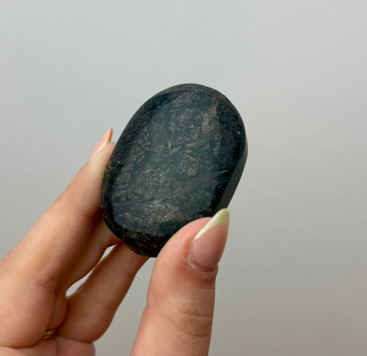 Arfvedsonite/Firework stone palm stone