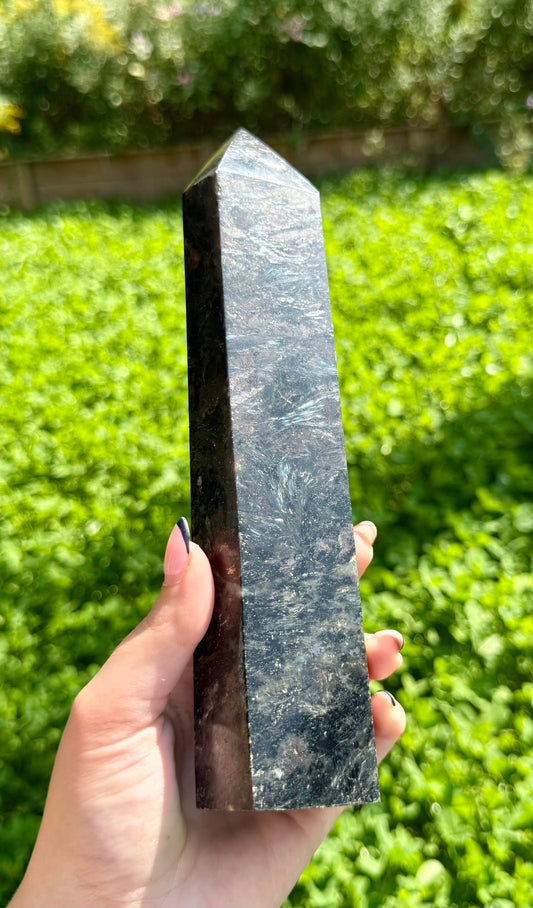 Firework stone/Arfvedsonite tower