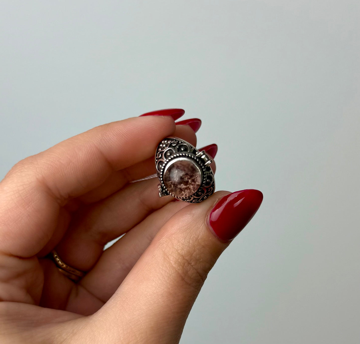 Garden Quartz locket adjustable ring