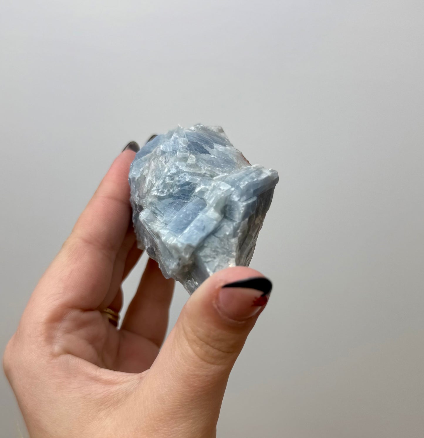 Blue calcite raw