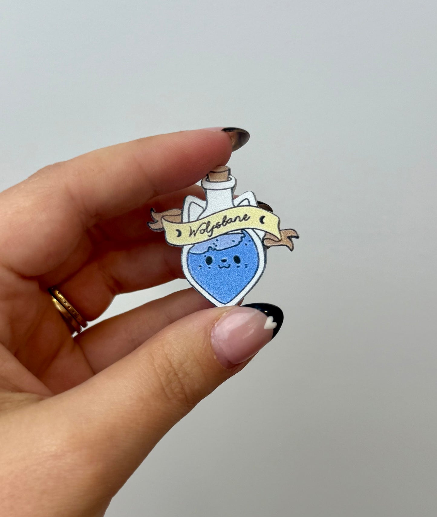 Wolfsbane potion Harry Potter pin