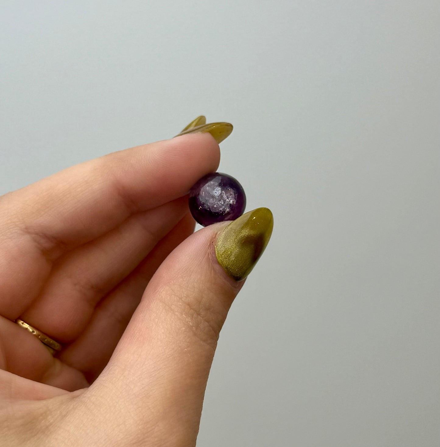 Gem lepidolite/purple mica cabochon carving
