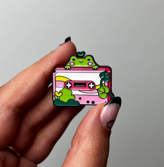 Frog enamel pin