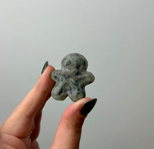 Kiwi jasper gingerbread man carving